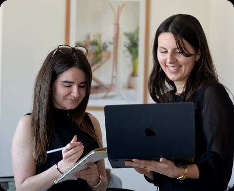 L'équipe Ma Réputation En Ligne au travail